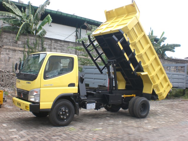 dump-truck-antika-raya-5
